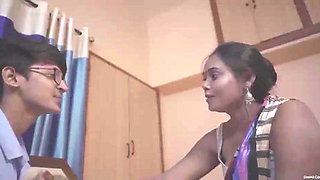 Desi Kamvali Bay Sunita Has Hardcore sex with Virgin Boy