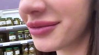 Shy_priincess masturbates in public toilet