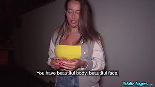 Shakes Up Fun In A Public Adventure With Katty Soarez