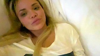 Blonde tight pussy babe solo toy fun in glamour masturbation