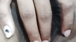 Indian sexy lady fingering her pussy in full horny mood