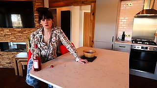 Sydney Harwin - The cabin in the woods - A mommy and son