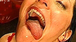 John Thompson: Lola Loves Pee