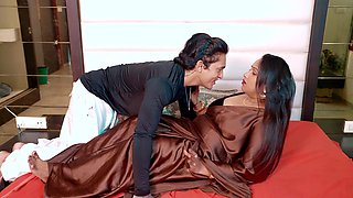 Indian MILF Bhabhi Masturbate Her Pussy for the Sexual Satisfaction