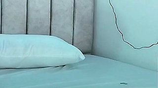 Licking Pussy Until She Squirts on My Tongue