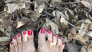 Melove Sexy Small Feet with Red Toe Nails in Leaves