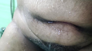 Mallu Kerala harisha aunty bathing video