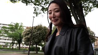 Korean wife on couch Amateur Asian Japanese Korean Webcams