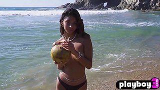 Coquettish Hispanic teenager showed her amazing butt