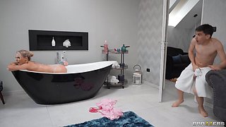 Balls Deep In The Milf's Bubble Bath With Jordi El Nino Polla, Isabelle Deltore - Brazzers