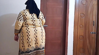 Muslim Big Ass & Huge Boobs