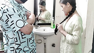 Cute step sister ko nanga kar ke big ke sath chod diya