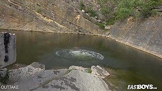 Outdoor big penis showing and juicy handjob
