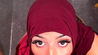 Pakistani Hijabi Muslim Girl Full Huge Cock Sucking (2K) - POV oral sex