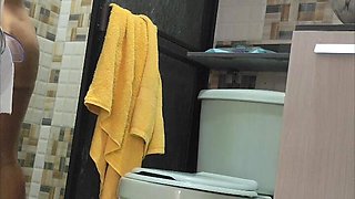 Looking at My Egyptian Stepmom While She Bathes, Real Sex