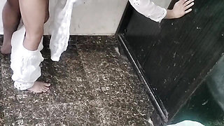 Teacher ko fee nhi diya to usne meri jabar dasti chut mari