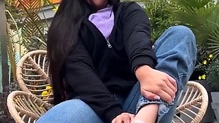 Amateur Foot Fetish Girlfriend Sucks and gives a Footjob