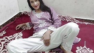 Cute step sister ko paise dekar hotel me pela