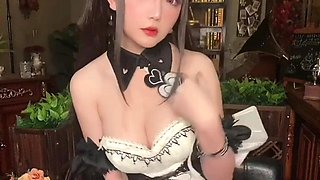 Hoshilily Cosplays Noshiro in Azur Lane Maid Charm