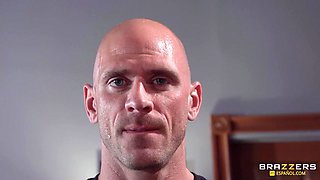 La Puta Guardiana With Johnny Sins, Ariella Ferrera - Brazzers