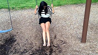Amateur skater girl outdoor in public fucking for money