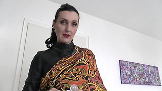 Hand Fetish, Short Fingernails, Natural Fingernails, JOI Lady Victoria Valente