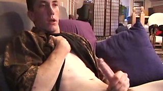 Amateur Derek Beating Off
