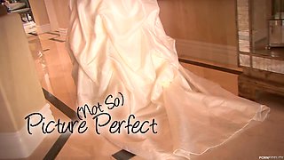 Picture (not so) Perfect - Starring: Audrey Bitoni