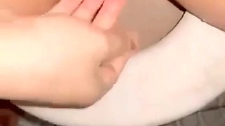 Jilbab Payudara Besar Alami Colok Memek