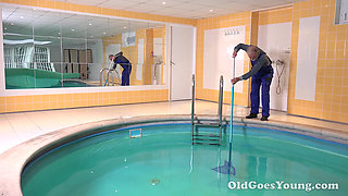 Sexy Young Glory Has Some Fun with the Old Pool Man