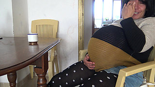 Rich Pregnant Arab Housewife Has a Naked Indian Servant in Dubai