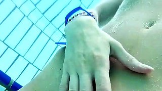 Young amateur teen in solo masturbation getting kinky