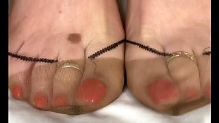 Mrs Mature Feet Buys New Bra - Big Natural Tits & Nylon Stockings Foot Fetish