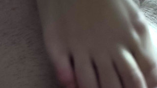 Foot Fetish with Older Stepsister Cumshot