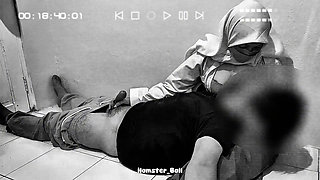 Damn! Caught on Video Malay High College Student Gets Handjob in Classroom