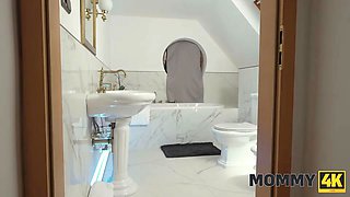 Mommy4k. mature dark haired got so horny and screwed young guy at their first ever appointment