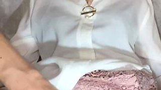 My friends wife Shokos first loan play - A wife with a beautiful face that looks like Ishikawa XX gives a sweaty cock that hasnt been washed in a hurry, inserting it into her small pussy even in a room, cleaning blowjob included