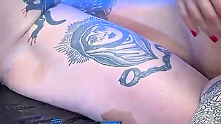 Mistressae & Miss Lilly Seaty Makeout Session