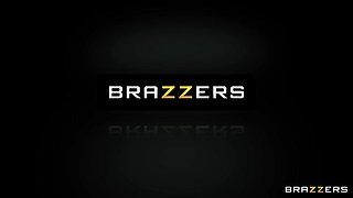 My Trainer Loves Big Natural Tits! With Summer Hart, Codi Vore - Brazzers