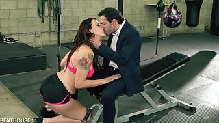 Audrey Miles Gum Workout