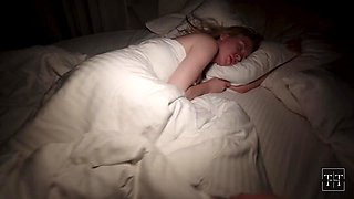 Dude woke up horny and used his stepsister's pussy for gratification