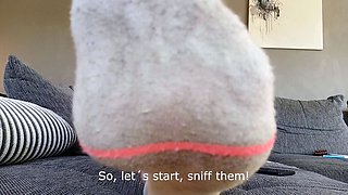 Hot blonde enjoys foot fetish sex