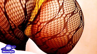 Latin babe is recorded by her unfaithful brother-in-law, the unfaithful man records her beautiful ass in fishnet stockings