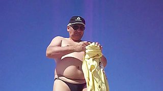 Lilian77 on the beach 2020 04