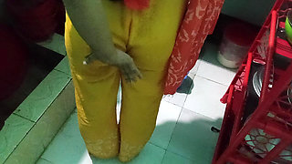 Desi Bhabhi Fucking in Kitchen When she was Cooking Food