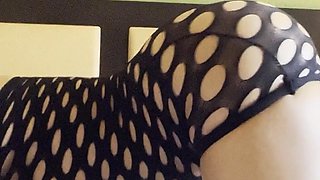Curvy MILF Makes Herself Cum Fucking Her Favorite Big Dildo.