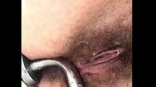 Humping faucet and bathtub edge