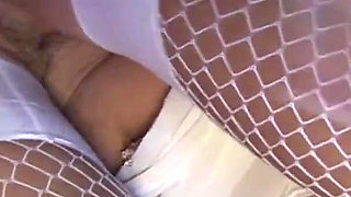 At the nightclub the slut gets her pussy licked willingly