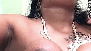 Sonia Doing Sex Selff Punishment with Inseting Metal Chain and May More Iten in Her Pussy