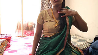 Sexy Indian Aunty Sex with Hot Indian Saree Remove